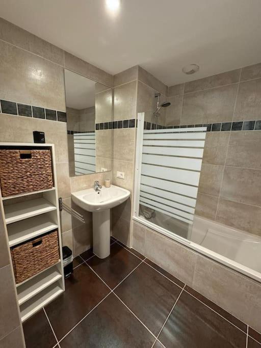 Suberbe Appartement Climatise Avec Terrasse Saint-Raphaël Zewnętrze zdjęcie